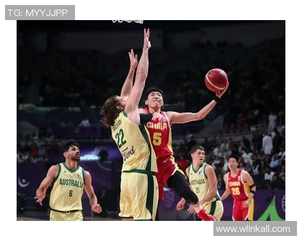 中国男篮迎战马里队全力争胜展现实力与团队合作精神